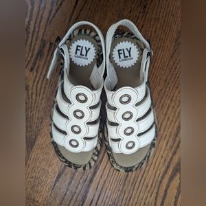 Fly London girls sandals